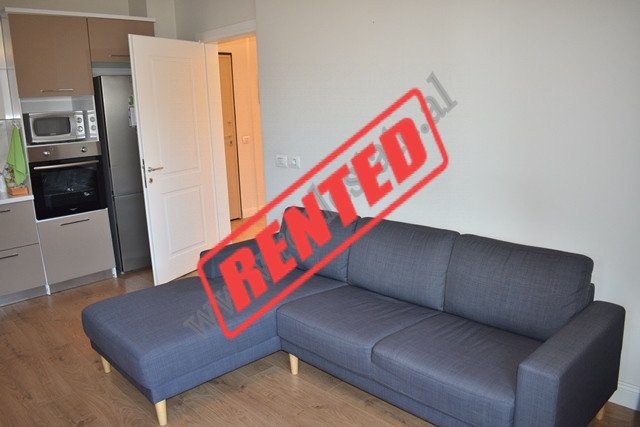 Apartament me qira ne rrugen Xhanfize Keko ne Tirane.
Shtepia eshte pjese e nje kompleksi te ri e c